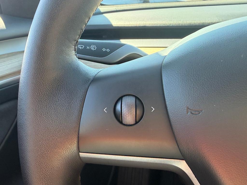 Thumbnail: 2023 Tesla Model 3 - 19