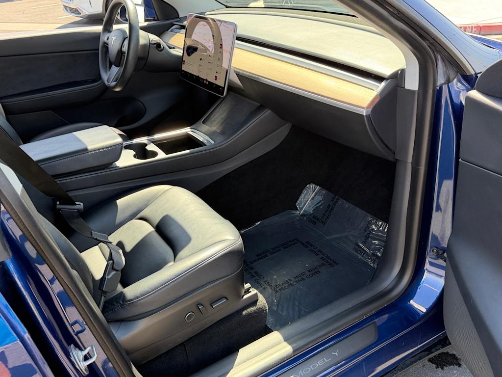 Thumbnail: 2021 Tesla Model Y - 29