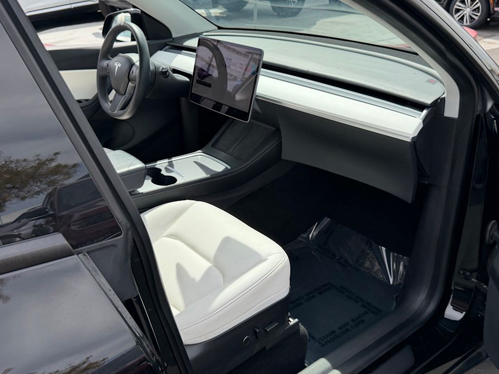 Thumbnail: 2021 Tesla Model Y - 25
