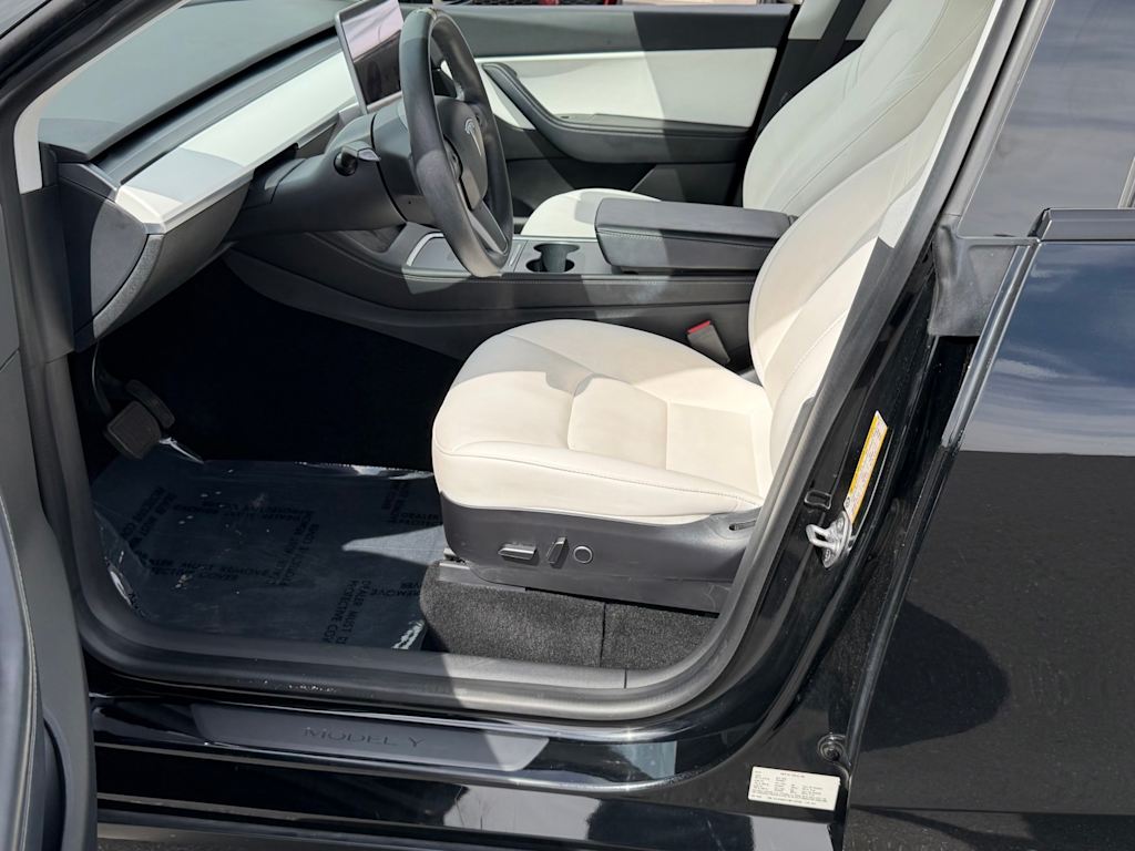 Thumbnail: 2021 Tesla Model Y - 8