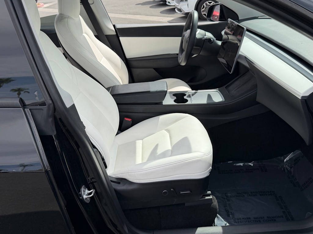 Thumbnail: 2021 Tesla Model Y - 26
