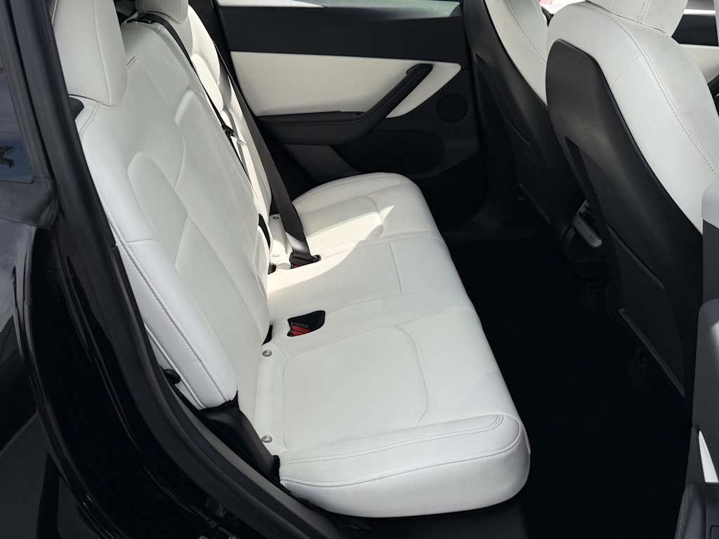 Thumbnail: 2021 Tesla Model Y - 24