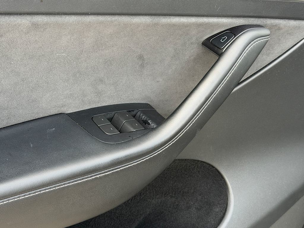 Thumbnail: 2024 Tesla Model Y - 19