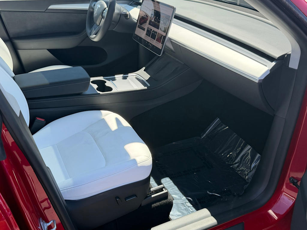 Thumbnail: 2023 Tesla Model Y - 24