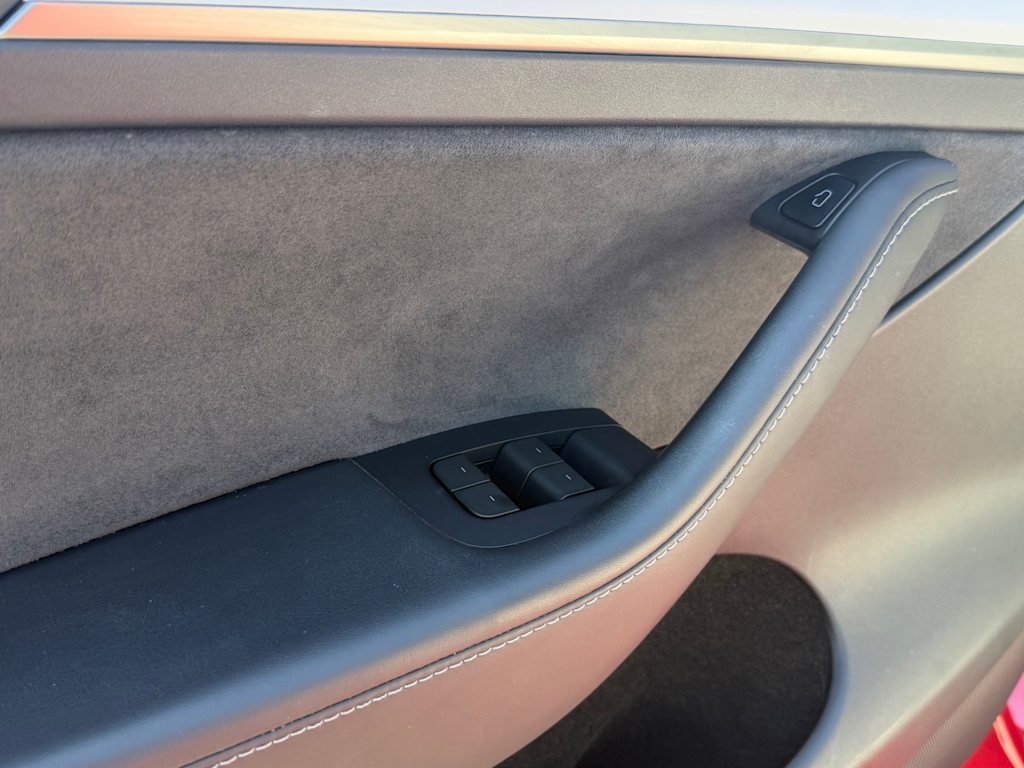 Thumbnail: 2023 Tesla Model Y - 17
