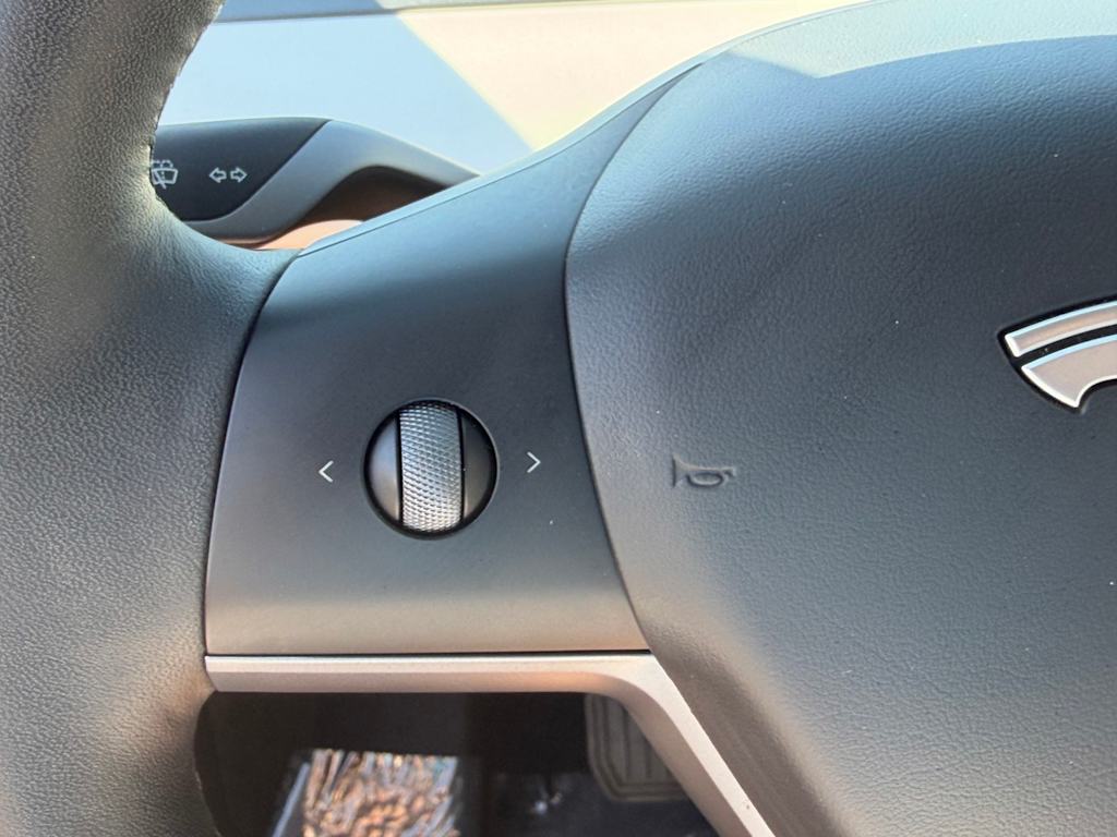 Thumbnail: 2024 Tesla Model Y - 19