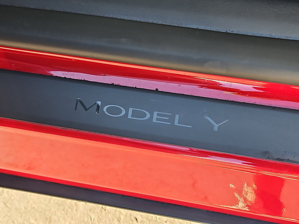 Thumbnail: 2023 Tesla Model Y - 6