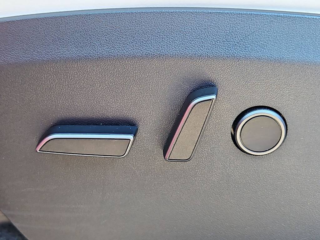 Thumbnail: 2023 Tesla Model Y - 23