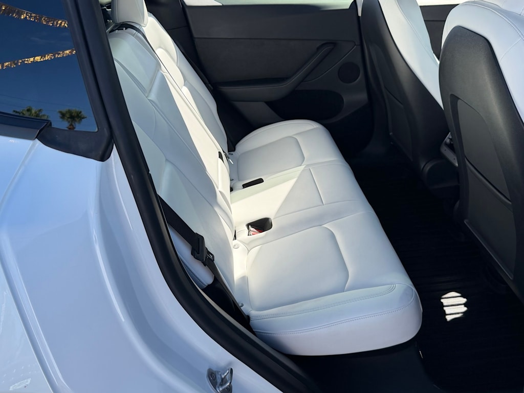 Thumbnail: 2022 Tesla Model Y - 26