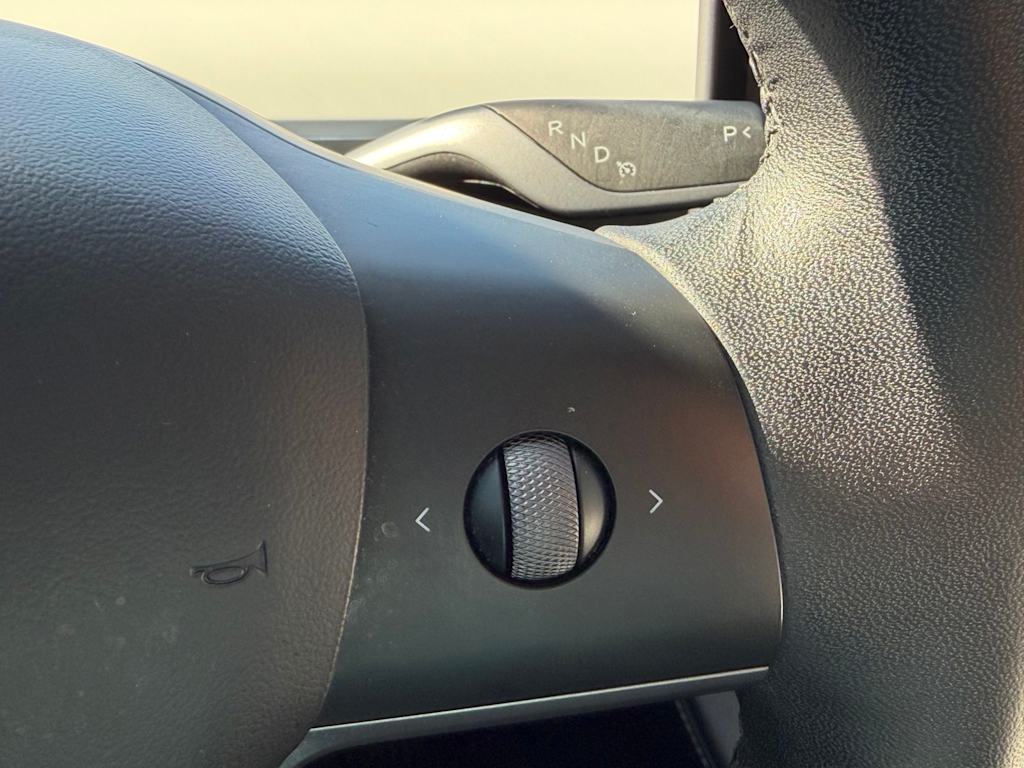 Thumbnail: 2022 Tesla Model Y - 21
