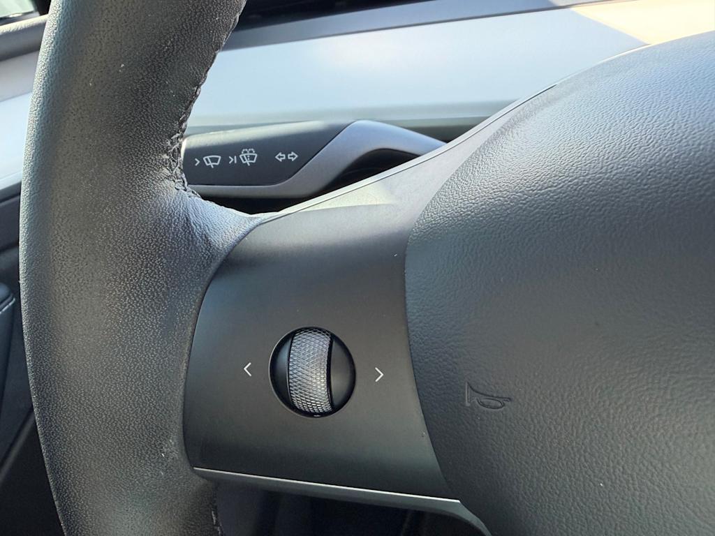 Thumbnail: 2022 Tesla Model Y - 20