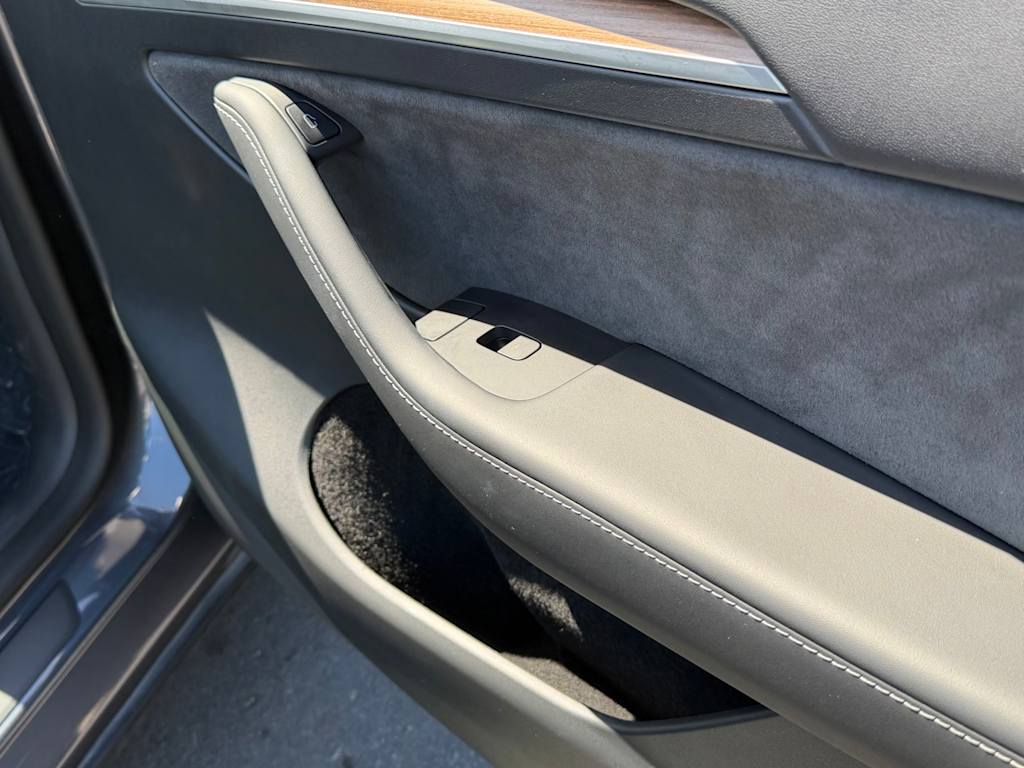 Thumbnail: 2023 Tesla Model Y - 29