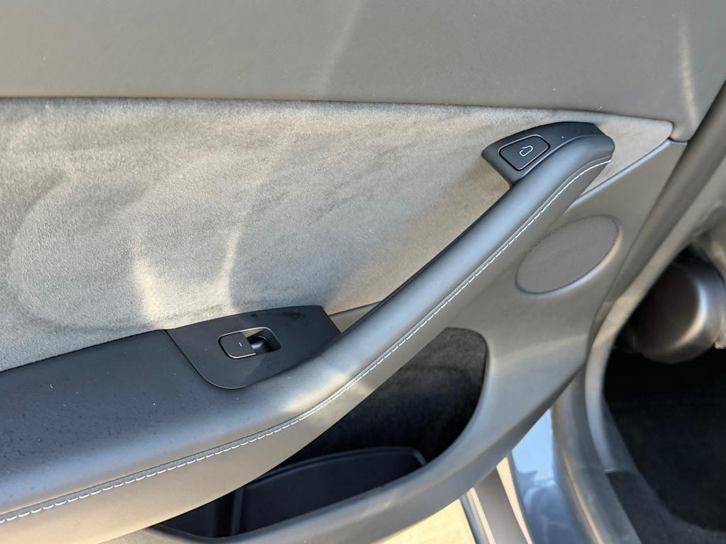 Thumbnail: 2023 Tesla Model Y - 24