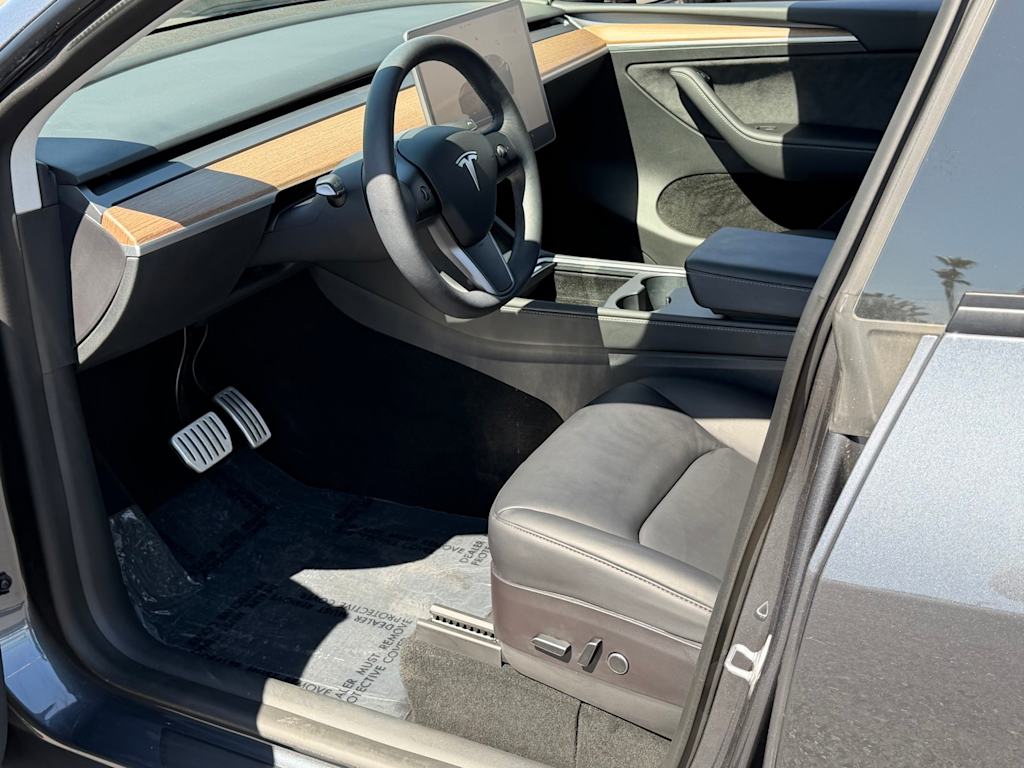Thumbnail: 2023 Tesla Model Y - 9