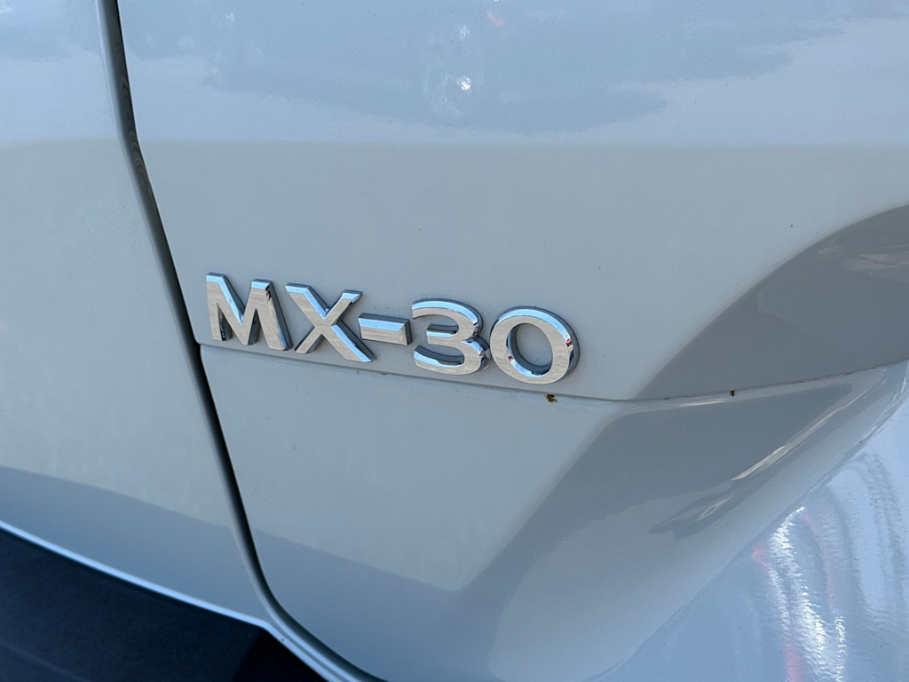 Thumbnail: 2022 Mazda MX-30 - 7