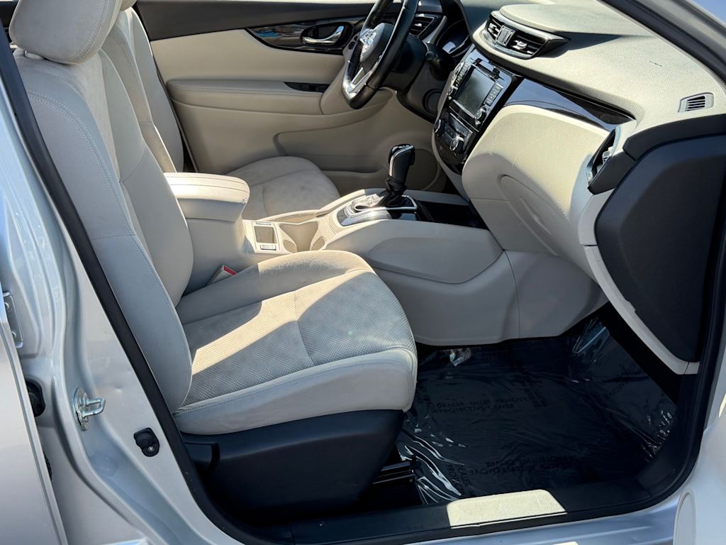 Thumbnail: 2019 Nissan Rogue Sport - 11