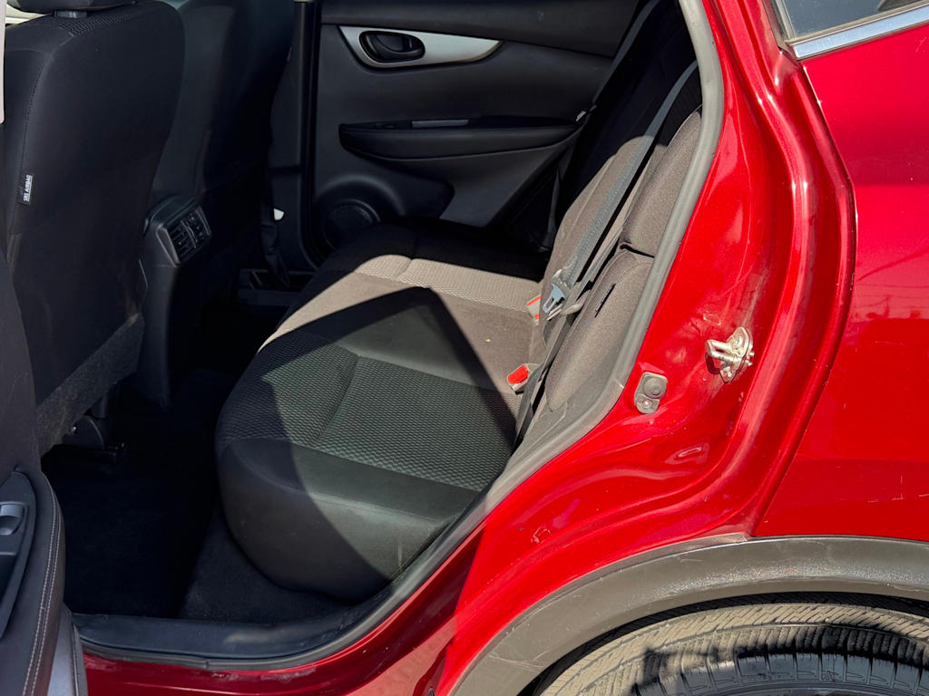Thumbnail: 2020 Nissan Rogue Sport - 28