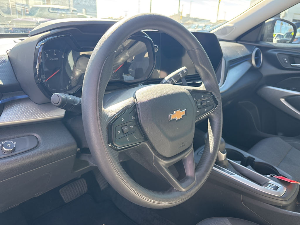 Thumbnail: 2024 Chevrolet Trax - 2