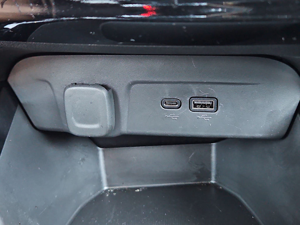 Thumbnail: 2025 Chevrolet Trax - 33