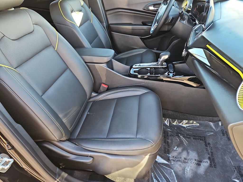 Thumbnail: 2025 Chevrolet Trax - 12