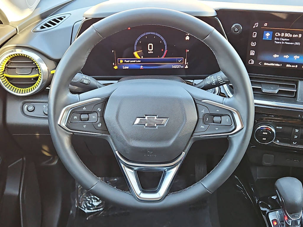 Thumbnail: 2025 Chevrolet Trax - 14