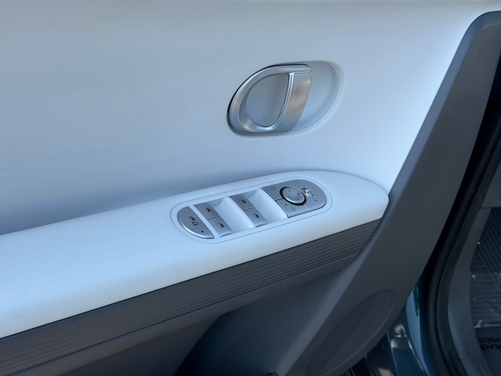 Thumbnail: 2024 Hyundai Ioniq 5 - 19