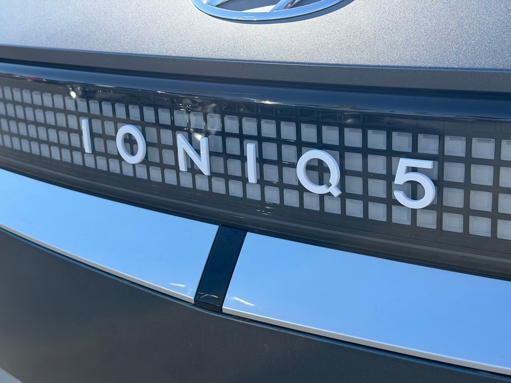 Thumbnail: 2023 Hyundai Ioniq 5 - 34