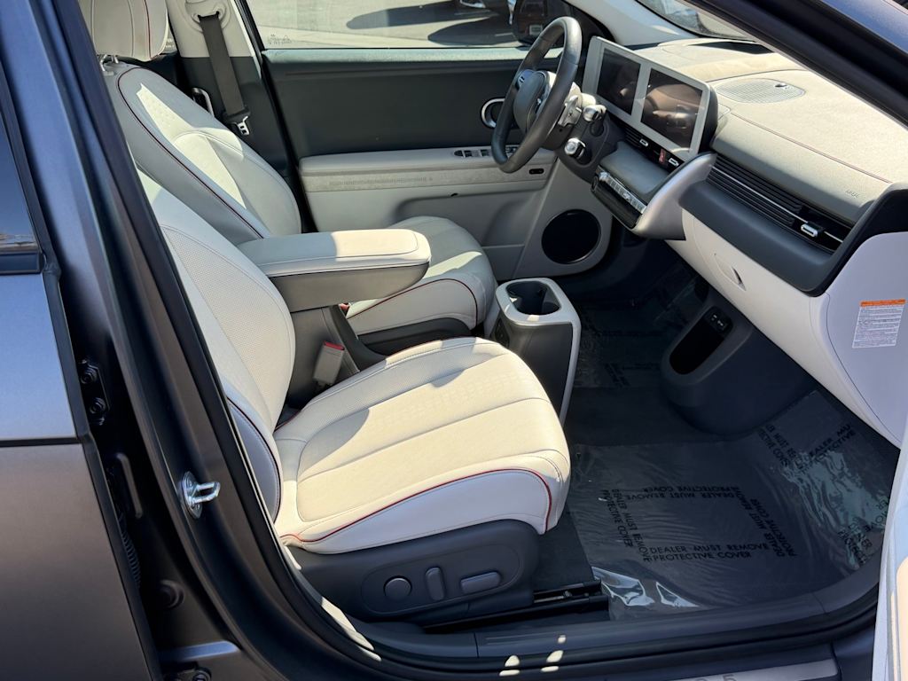 Thumbnail: 2023 Hyundai Ioniq 5 - 32