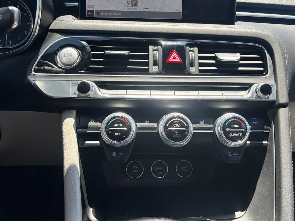 Thumbnail: 2022 Genesis G70 - 15