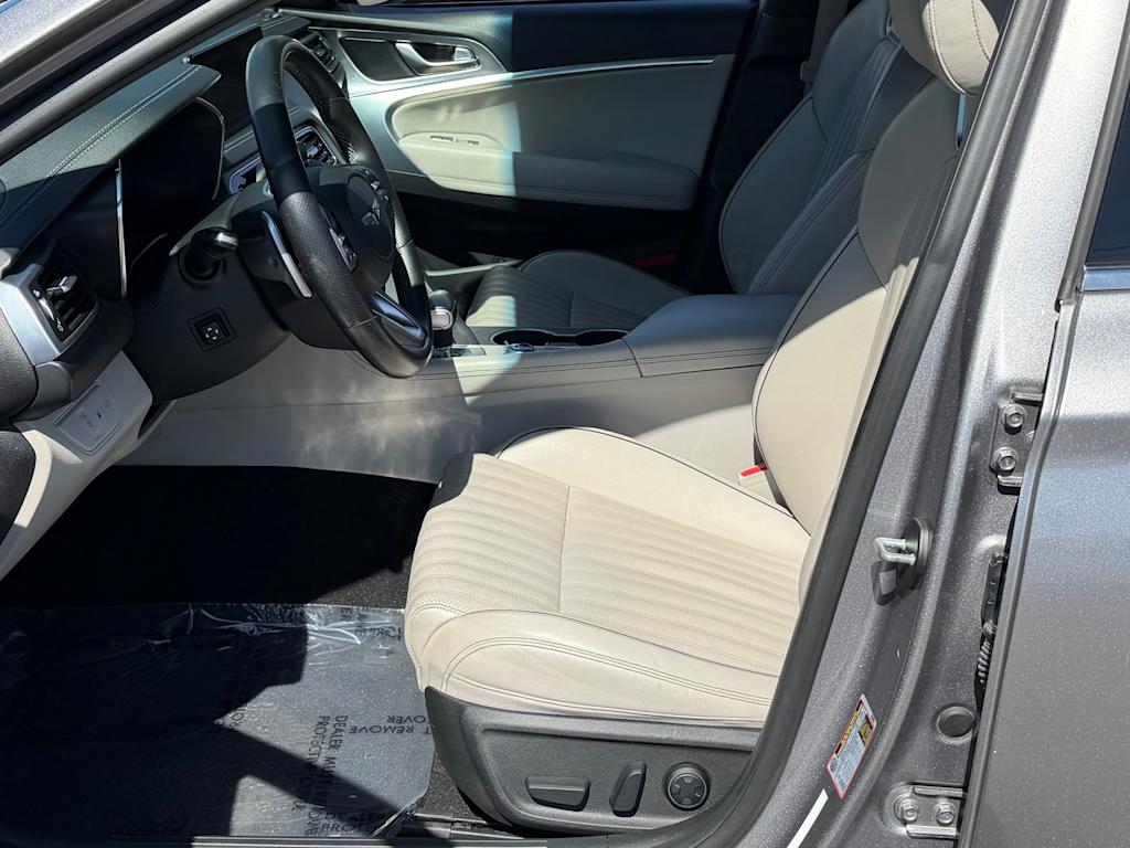 Thumbnail: 2022 Genesis G70 - 10