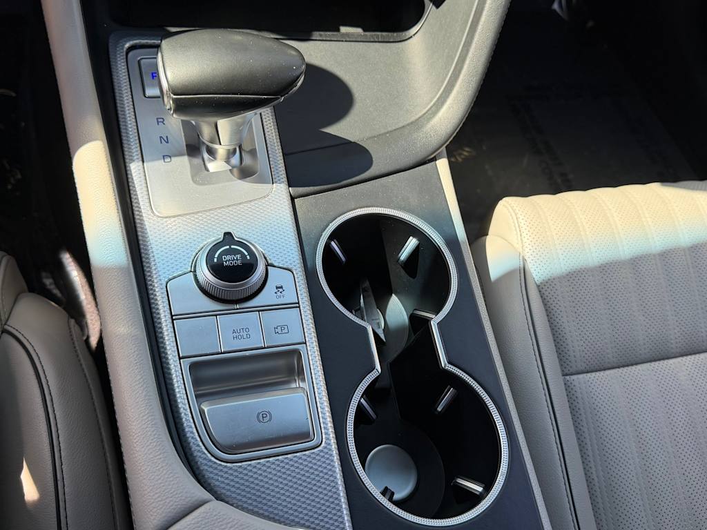 Thumbnail: 2022 Genesis G70 - 14