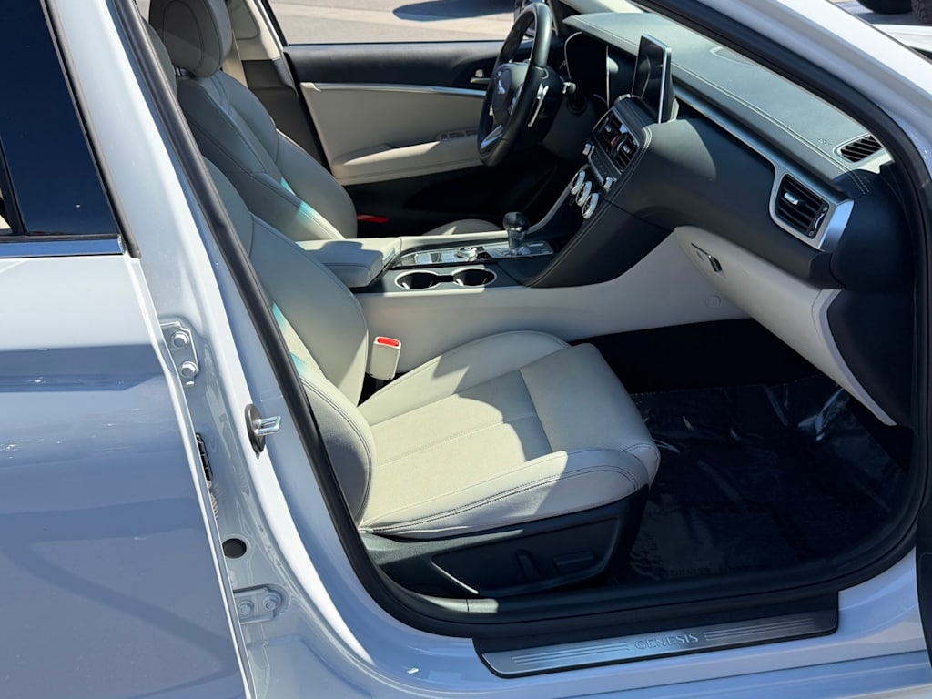 Thumbnail: 2021 Genesis G70 - 29