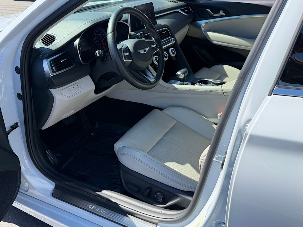Thumbnail: 2021 Genesis G70 - 10