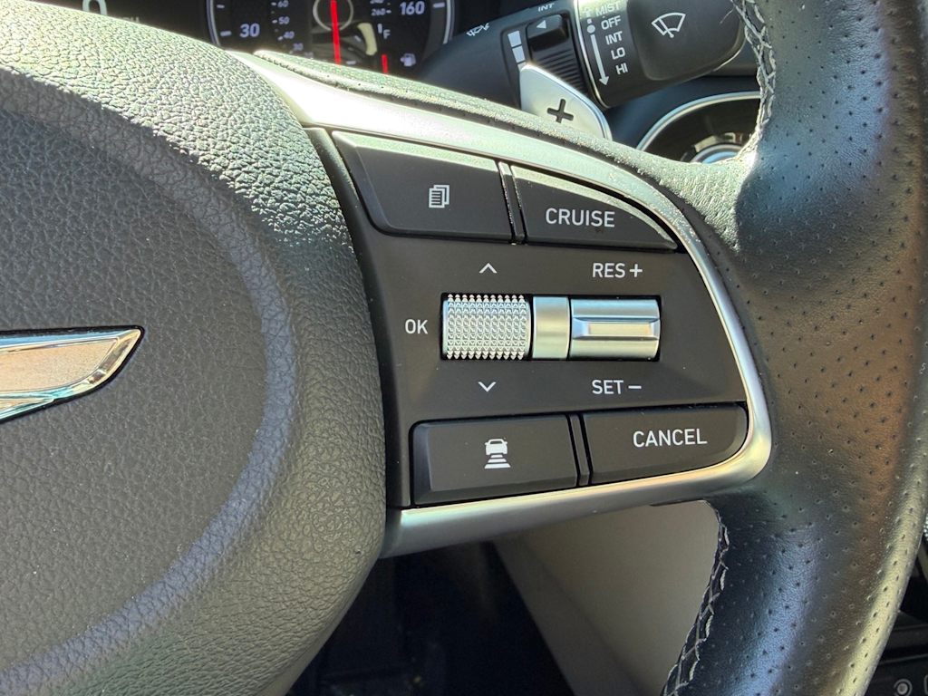 Thumbnail: 2021 Genesis G70 - 25