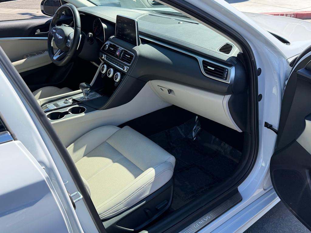 Thumbnail: 2021 Genesis G70 - 28