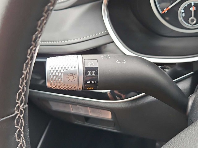 Thumbnail: 2023 Genesis G80 - 33