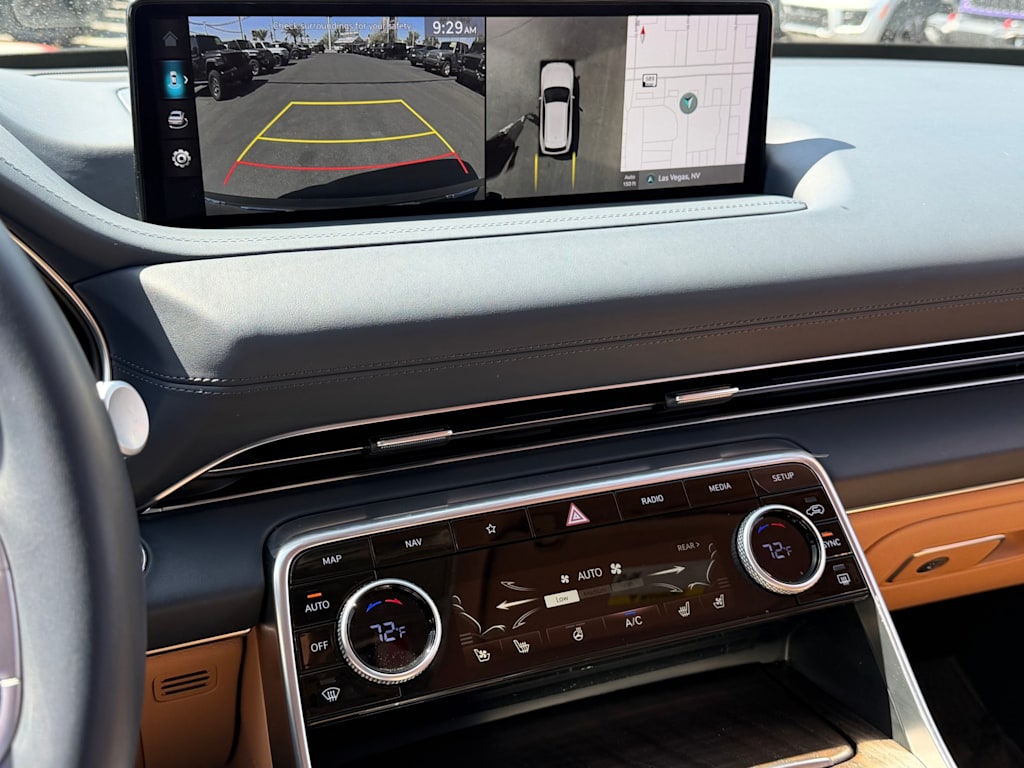 Thumbnail: 2023 Genesis GV80 - 23