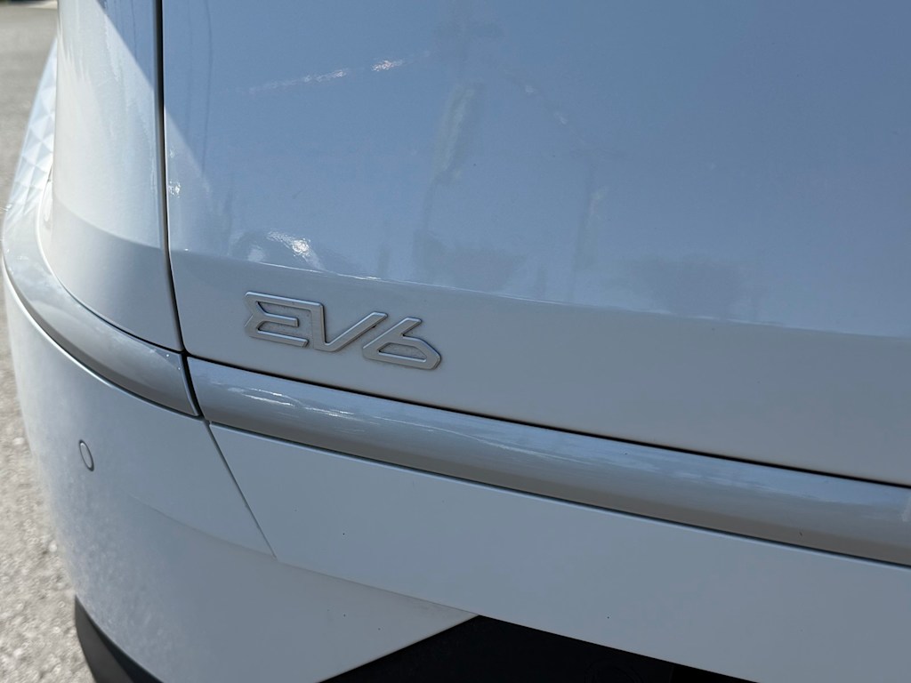 Thumbnail: 2024 Kia EV6 - 7