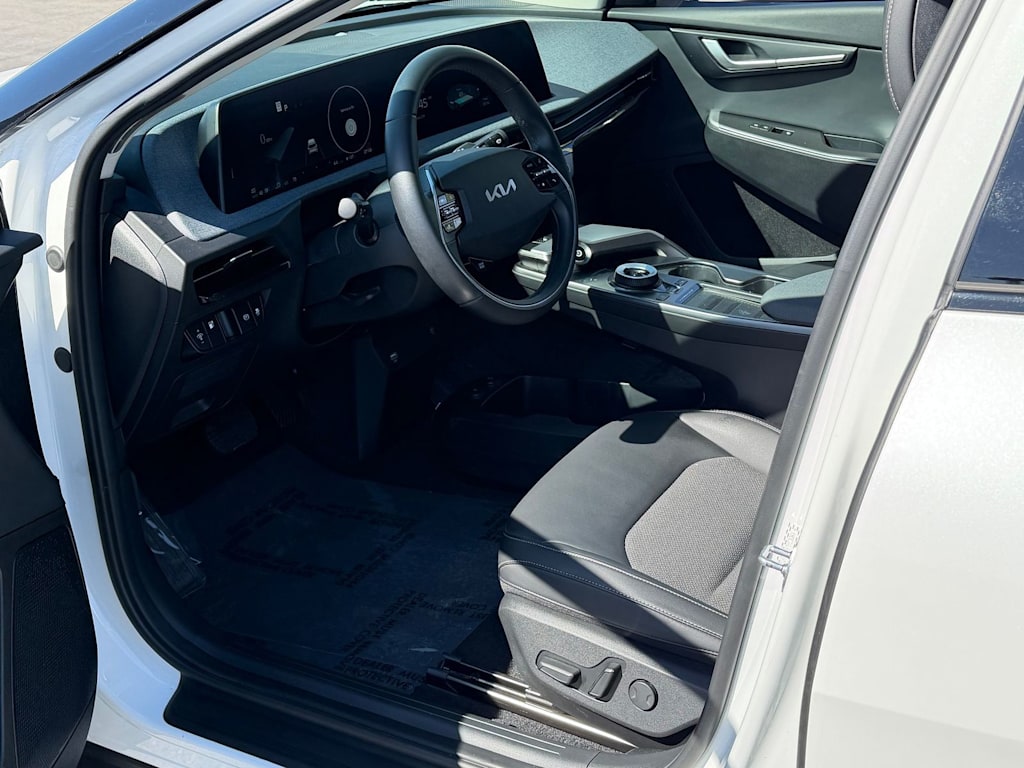 Thumbnail: 2024 Kia EV6 - 21