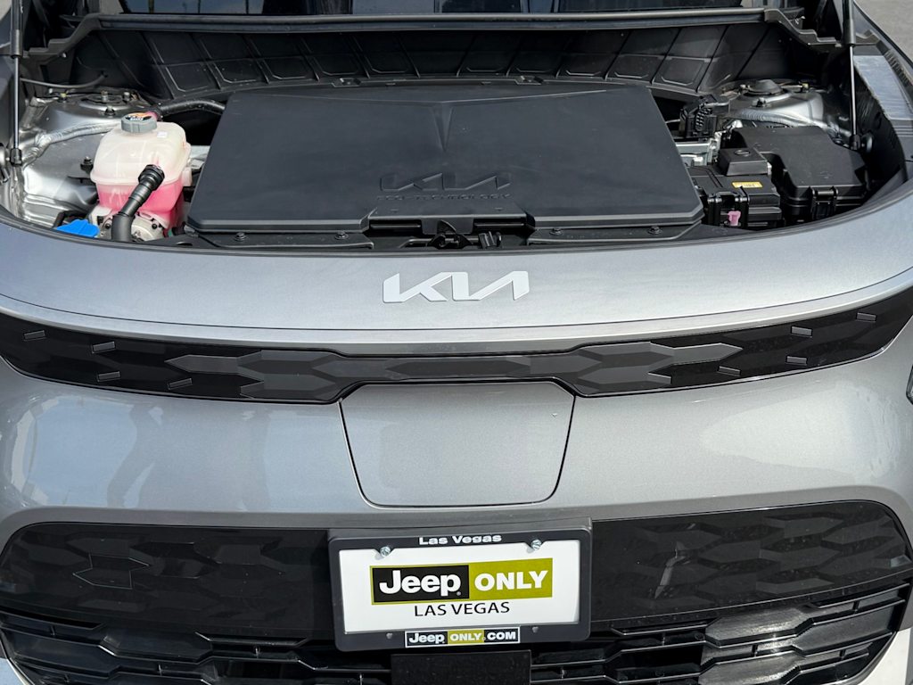 Thumbnail: 2023 Kia Niro - 9