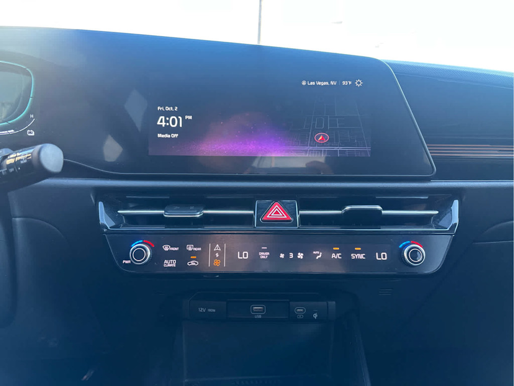 Thumbnail: 2025 Kia Niro - 8