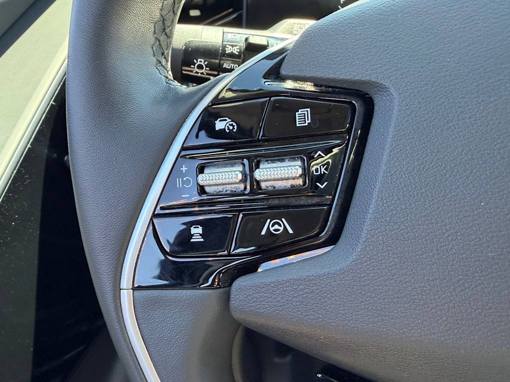 Thumbnail: 2023 Kia Niro - 23