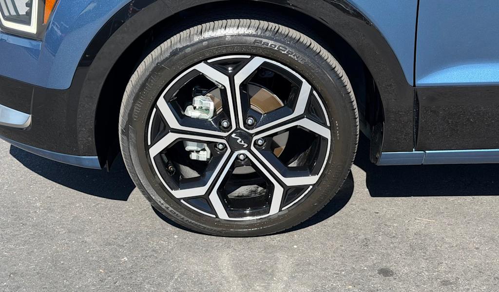 Thumbnail: 2023 Kia Niro - 7