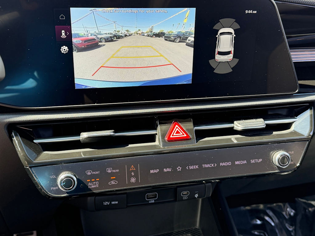 Thumbnail: 2023 Kia Niro - 26