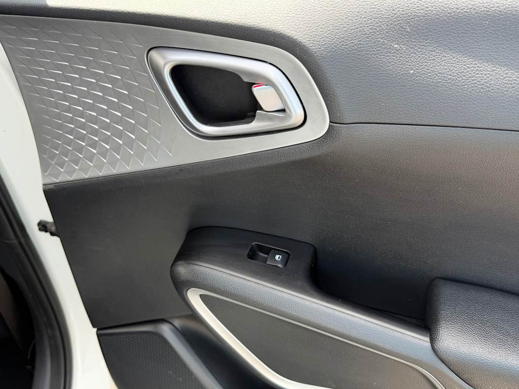 Thumbnail: 2021 Kia Soul - 30