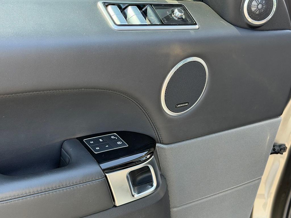 Thumbnail: 2019 Land Rover Range Rover Sport - 20