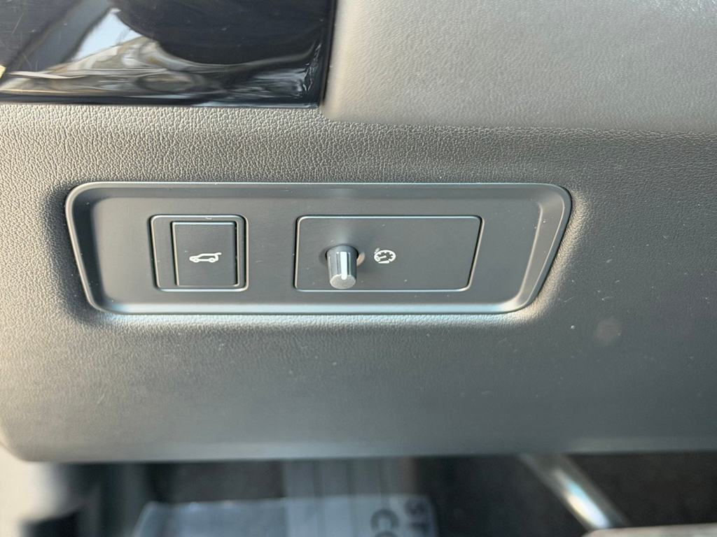 Thumbnail: 2019 Land Rover Range Rover Sport - 21