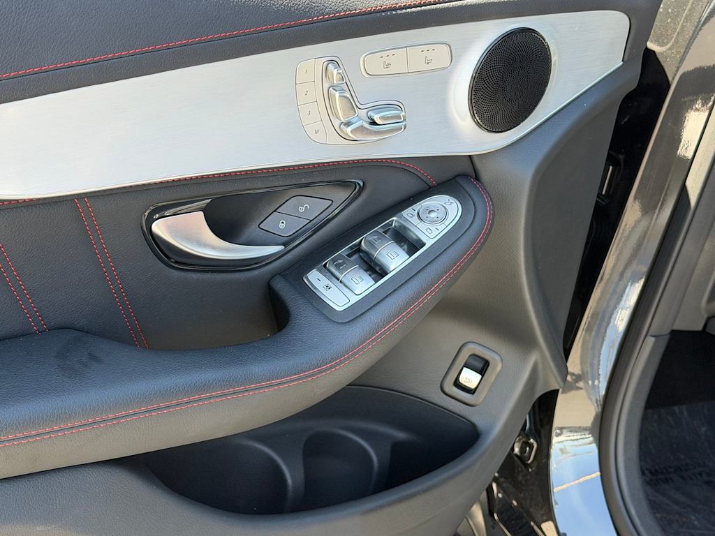 Thumbnail: 2021 Mercedes-Benz GLC - 22