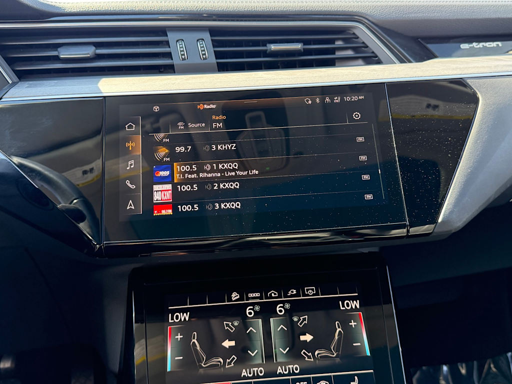 Thumbnail: 2022 Audi e-tron - 29