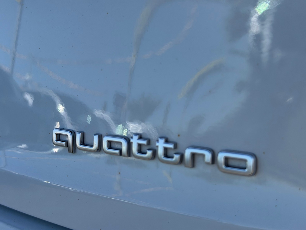 Thumbnail: 2022 Audi e-tron - 6
